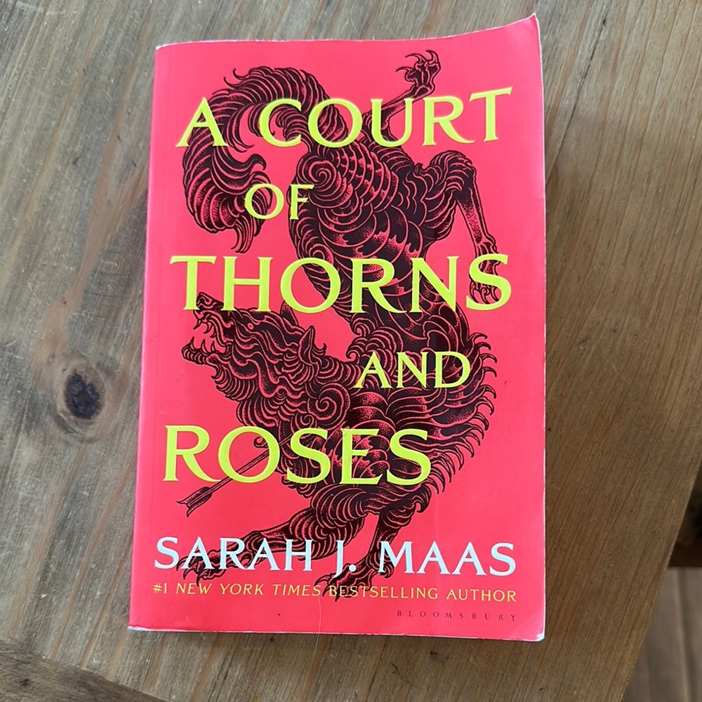 A Court of Thorns and Roses Book